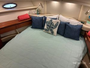 bed, Maxum 4100 SCA, trawler for sale