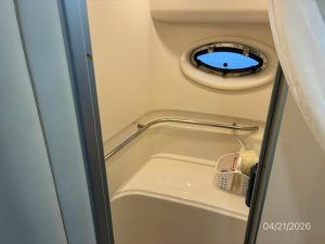 bath, Maxum 4100 SCA, trawler for sale