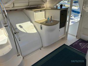 cockpit, Maxum 4100 SCA, trawler for sale