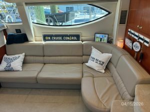 salon, Maxum 4100 SCA, trawler for sale