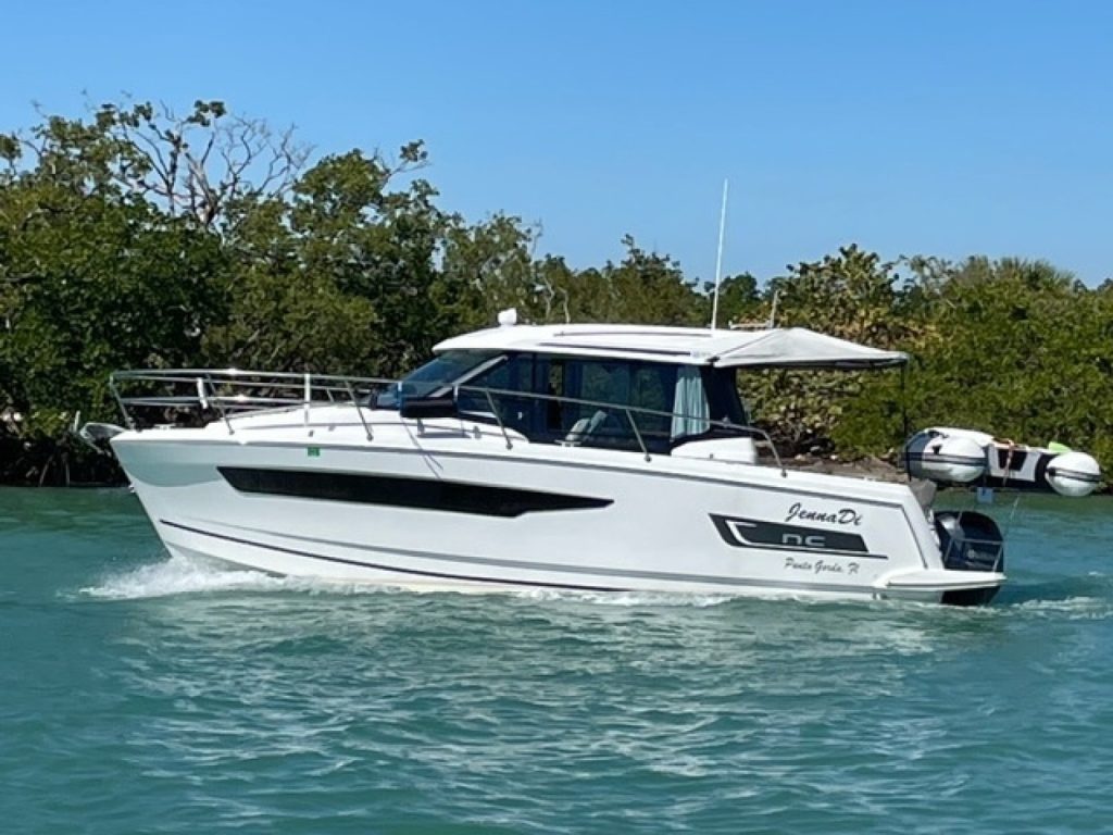 Jeanneau 895, trawler for sale