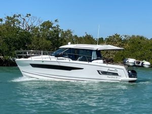Jeanneau 895, trawler for sale