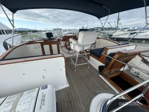 helm, Defever 49, trawler for sale