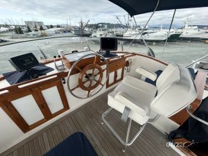 helm, Defever 49, trawler for sale