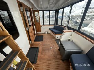 cockpit, Defever 49, trawler for sale