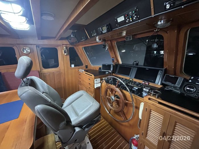 navigation station, Defever 49, trawler for sale