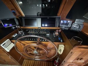 navigation station, Defever 49, trawler for sale
