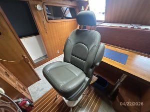 navigation station, Defever 49, trawler for sale
