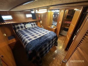 bed, Defever 49, trawler for sale