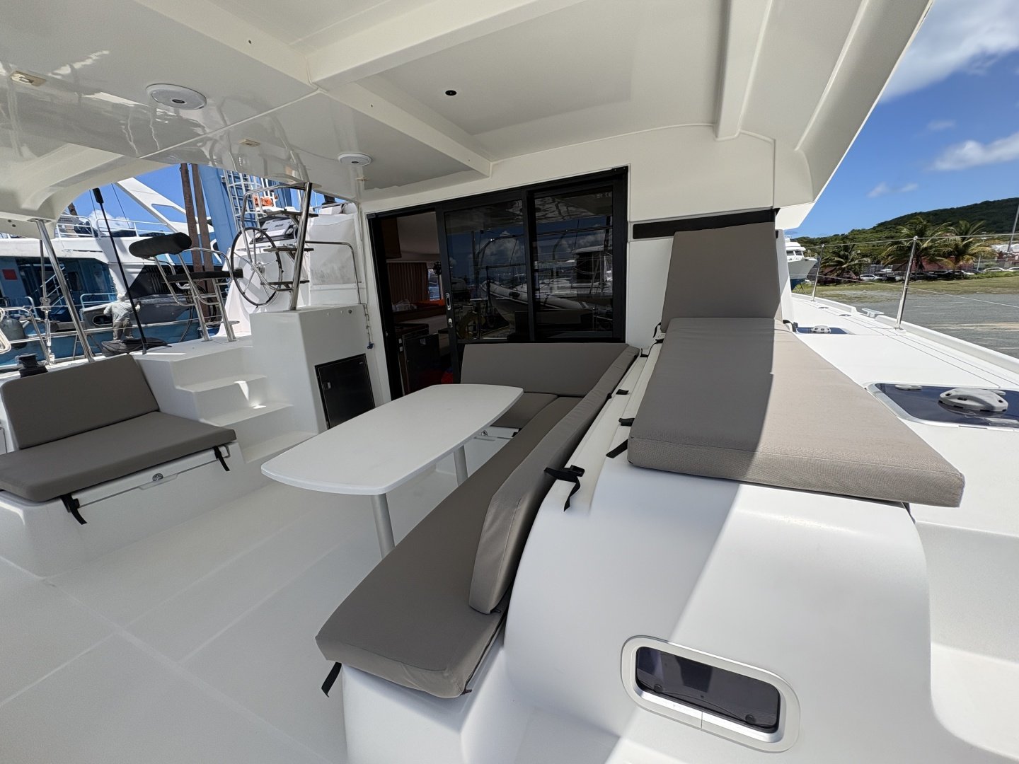 2019 Lagoon 42