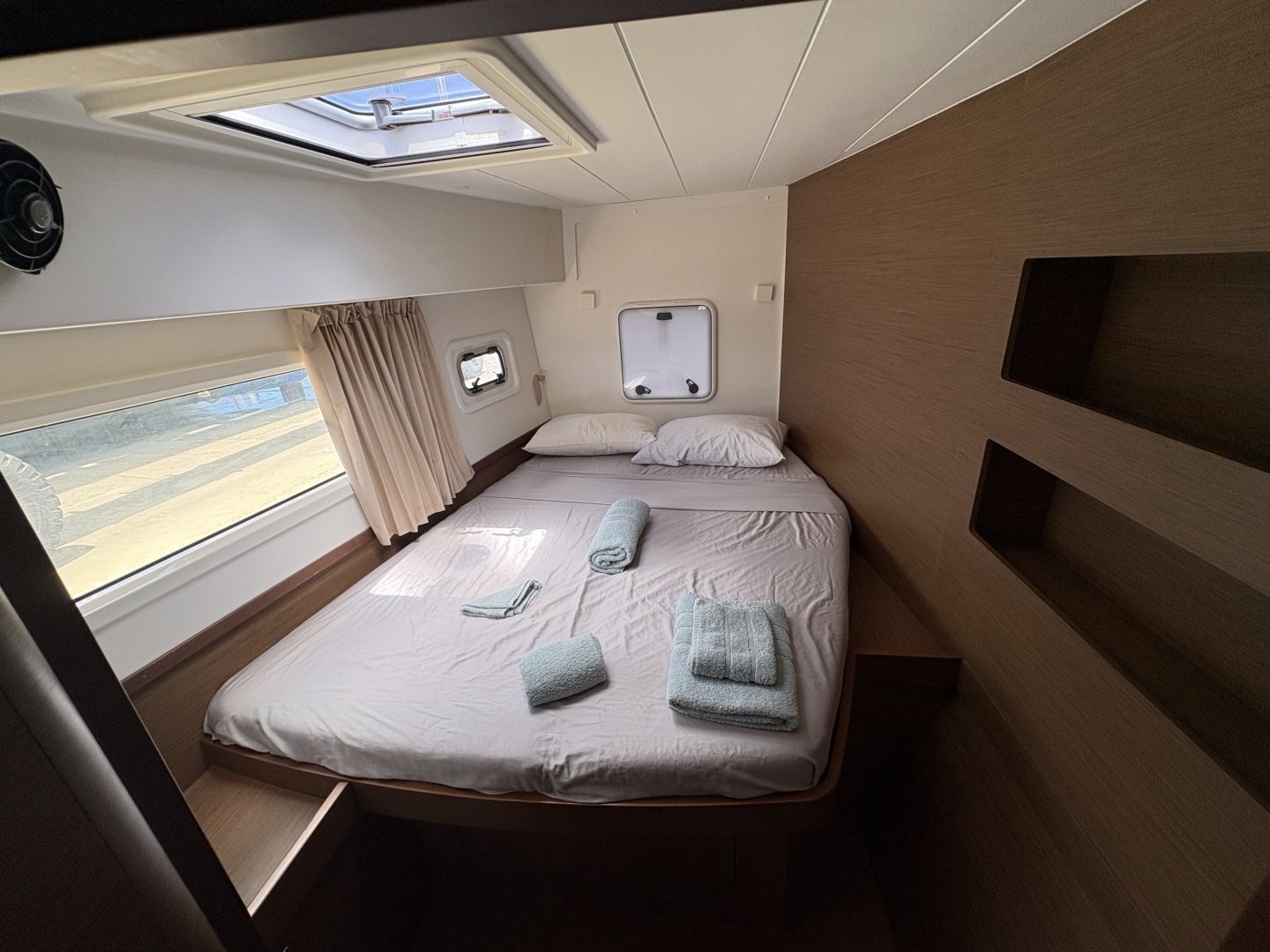 2019 Lagoon 42