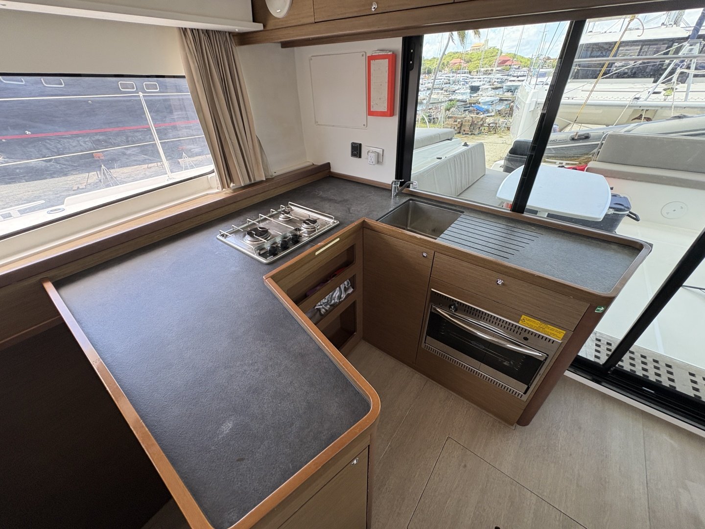 2019 Lagoon 42
