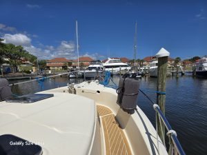 deck, Mainship 400, trawler for sale