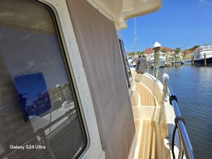 deck, Mainship 400, trawler for sale
