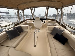 Mainship 400, trawler for sale