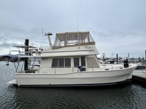 Mainship 400, trawler for sale
