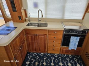 interior, Mainship 400, trawler for sale