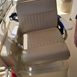 helm, Mainship 400, trawler for sale