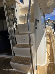 deck, Mainship 400, trawler for sale