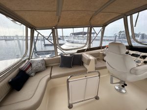 Mainship 400, trawler for sale