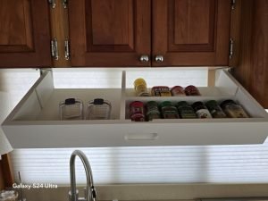 interior, Mainship 400, trawler for sale