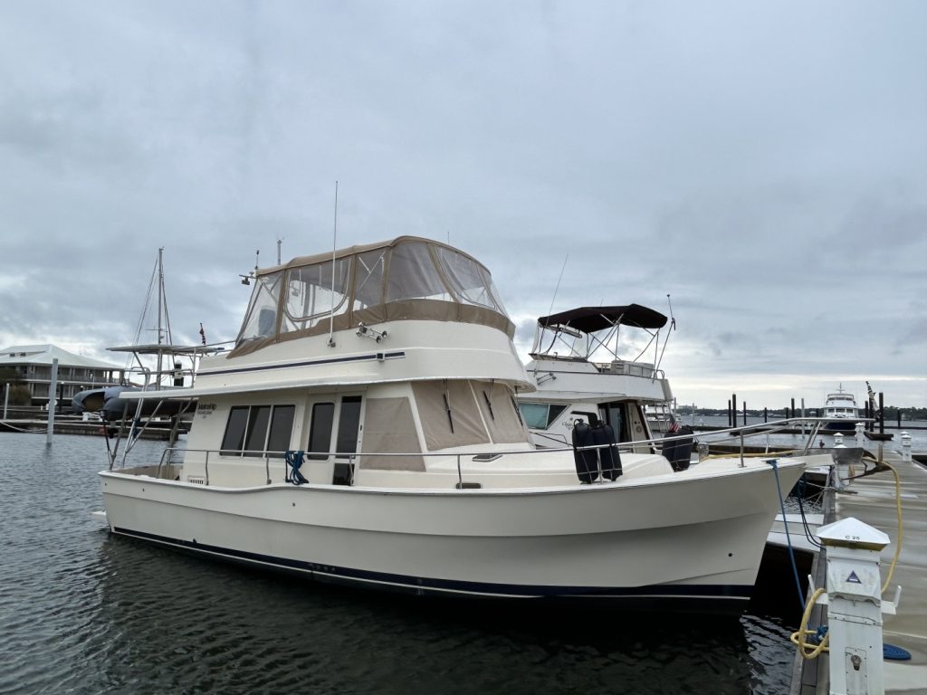 Mainship 400, trawler for sale