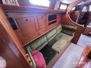 salon, Rival 41, sailboat for sale