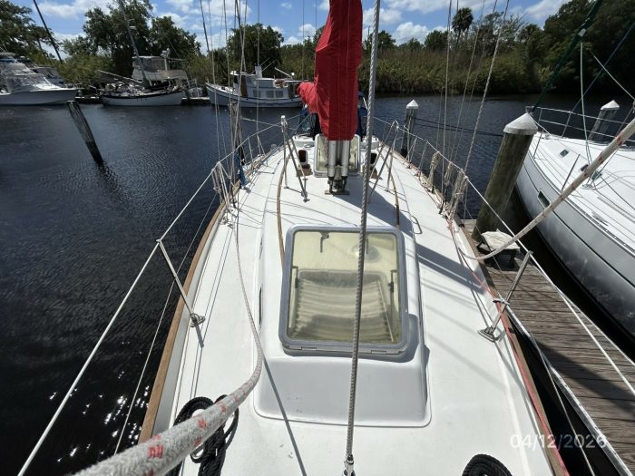 deck, Rival 41, sailboat for sale