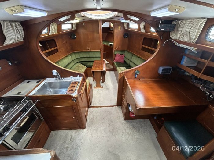 salon, Rival 41, sailboat for sale