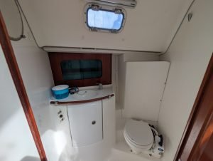 bath, Beneteau 331, sailboat for sale
