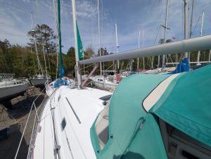 deck, Beneteau 331, sailboat for sale