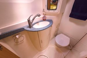bath, Leopard 42, catamaran for sale