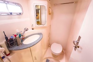 bath, Leopard 42, catamaran for sale