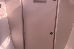 bath, Fortuna 401 Island Spirit, catamaran for sale