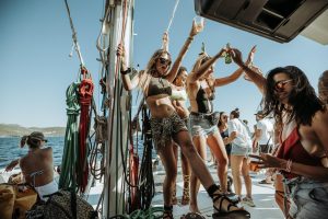 deck, FP 80 Tahiti, catamaran for sale