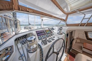 helm, Privilege 510, catamaran for sale