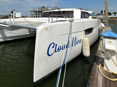 Fountaine Pajot 42 Astrea