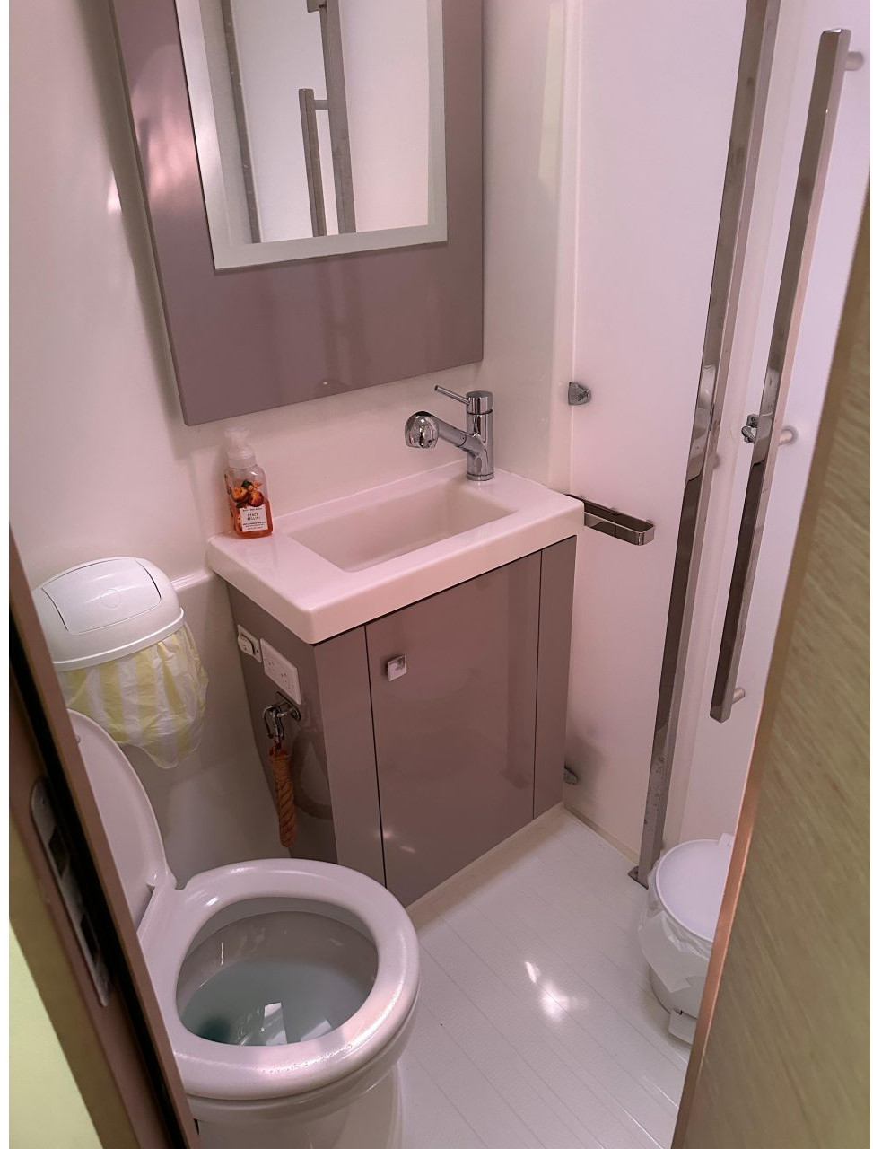 bath, FP 42 Astrea, catamaran for sale