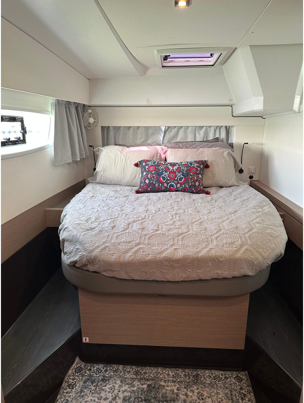 bed, FP 42 Astrea, catamaran for sale