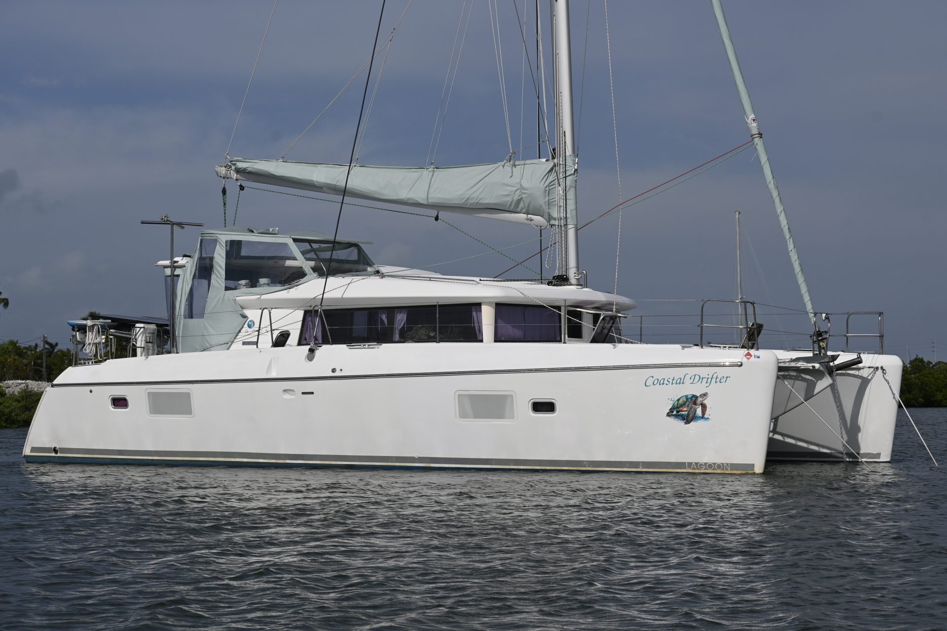 2010 Lagoon 421