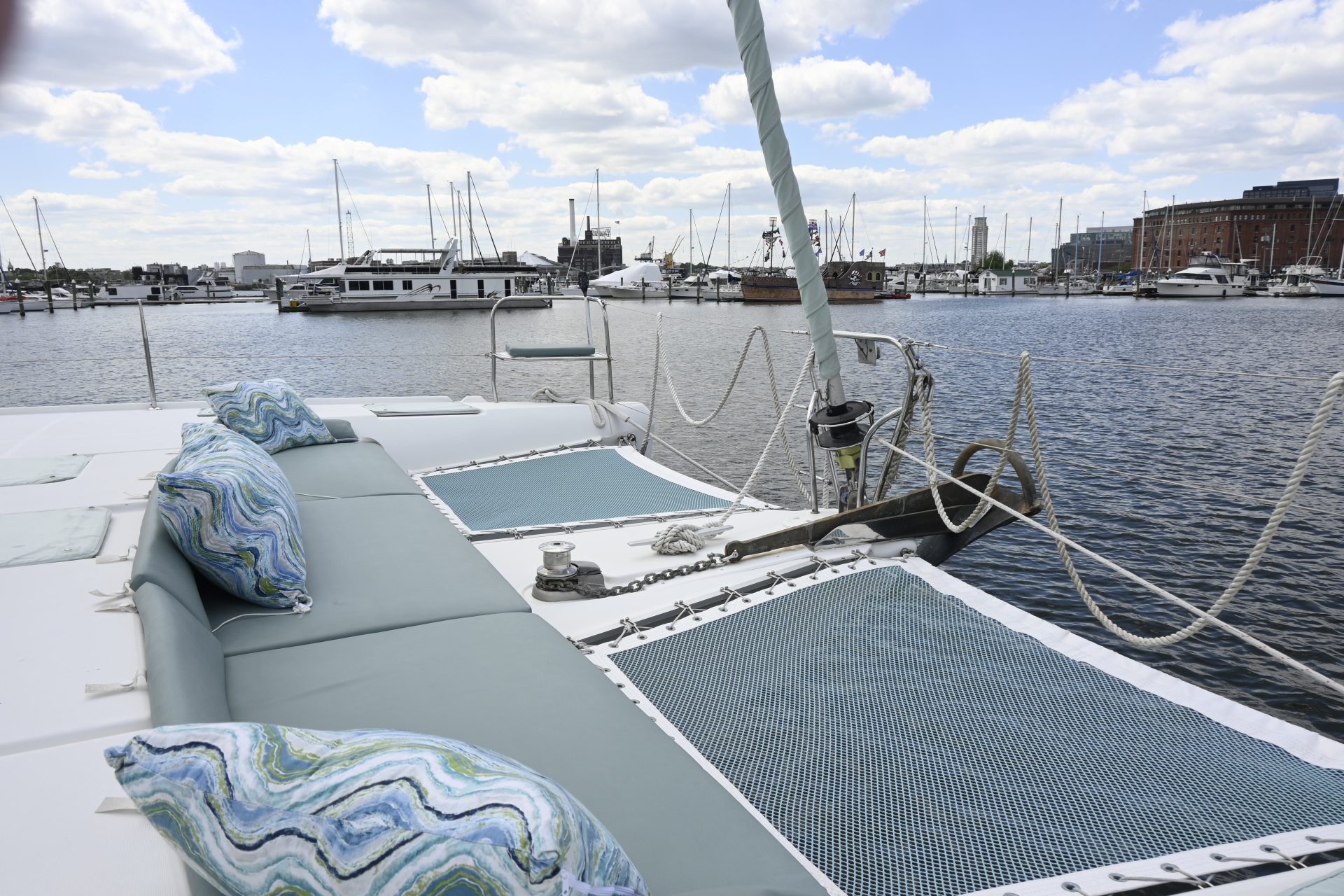 2010 Lagoon 421