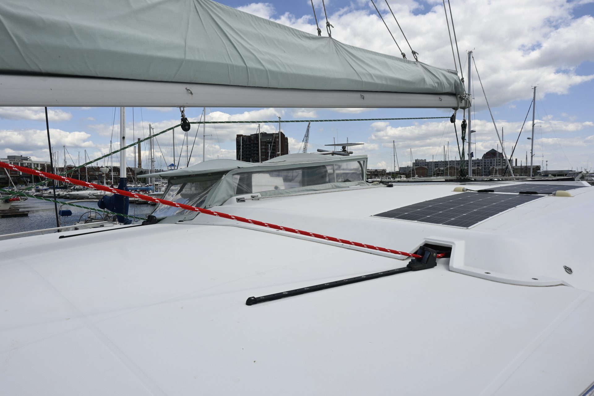 2010 Lagoon 421