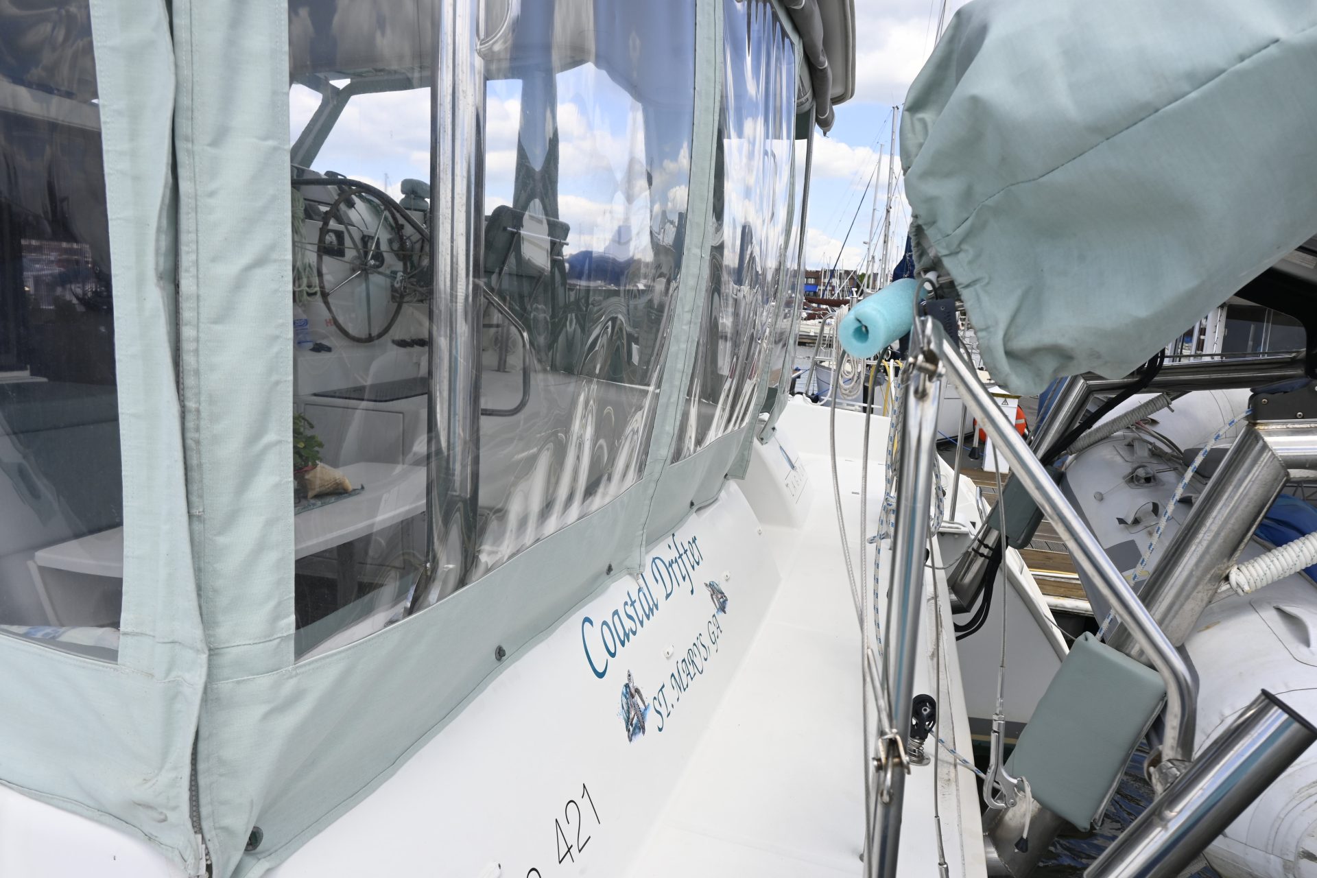 2010 Lagoon 421