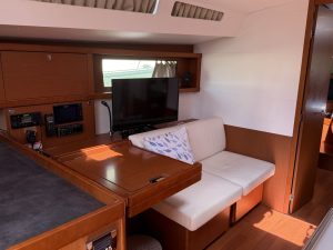 salon, Beneteau 48 Oceanis, sailboat for sale