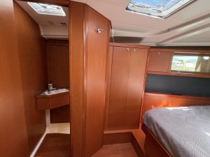 bed, Beneteau 48 Oceanis, sailboat for sale