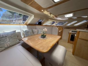 salon, Knysna 500, catamaran for sale
