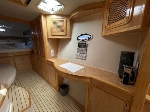 navigation station, Knysna 500, catamaran for sale