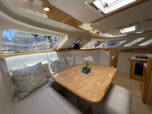 salon, Knysna 500, catamaran for sale