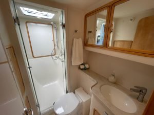 bath, Knysna 500, catamaran for sale