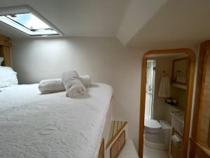 bed, Knysna 500, catamaran for sale